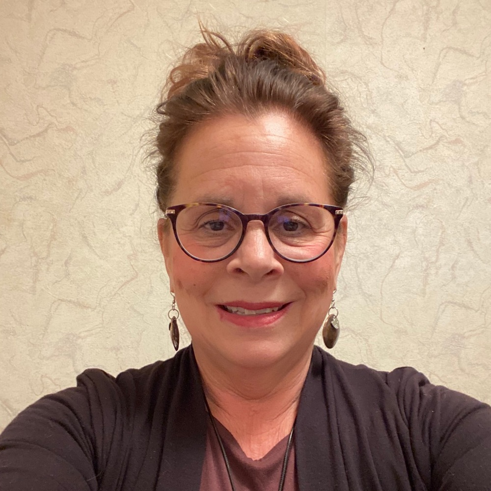 Meet your Posher, Marianne